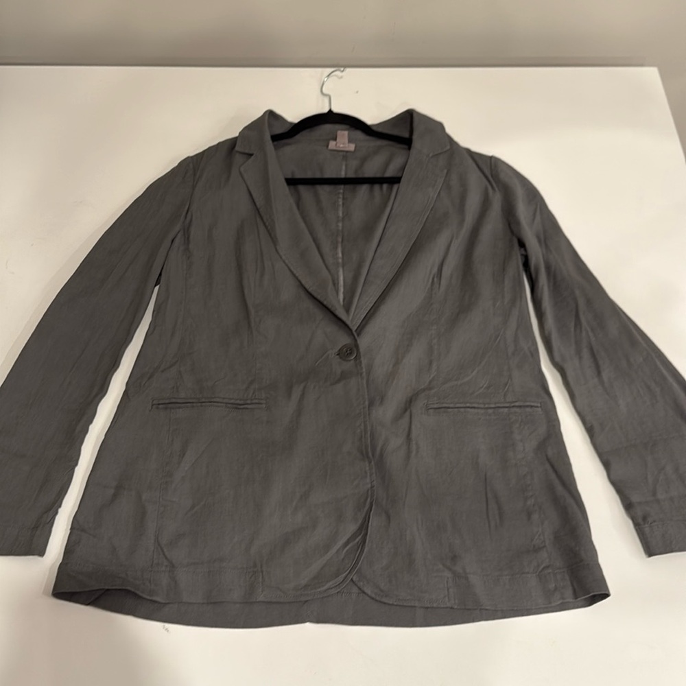 Excellent condition: J. Jill gray linen blend sport coat, size M
